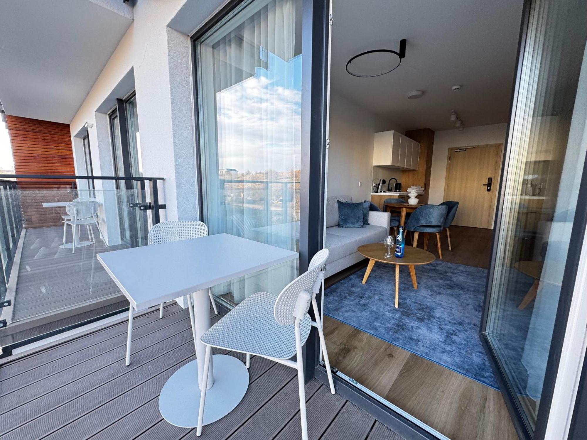 Aparthotel Anchoria Holiday Honest-Serwis Mechelinki Exterior photo