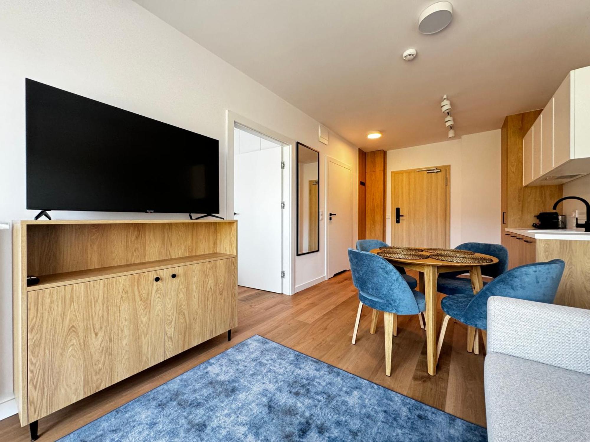 Aparthotel Anchoria Holiday Honest-Serwis Mechelinki Exterior photo